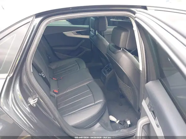 WAUDNAF41JA125102 2018 AUDI A4 - Image 8