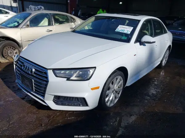 WAUDNAF41JA131191 2018 AUDI A4 - Image 2
