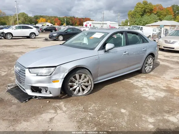 WAUDNAF41JA190208 2018 AUDI A4 - Image 2