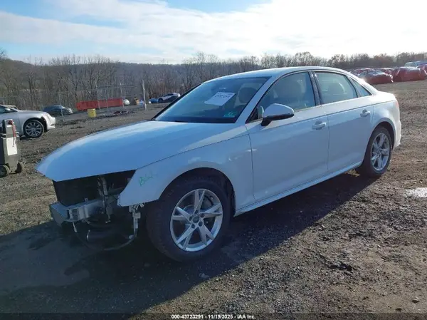 WAUDNAF42JA023470 2018 AUDI A4 - Image 2