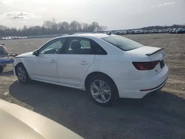 WAUDNAF42JN000747 2018 AUDI A4 - Image 2