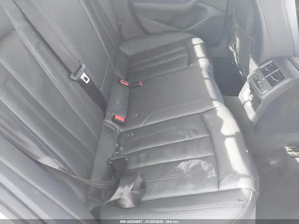 WAUDNAF42KA006833 2019 AUDI A4 - Image 8