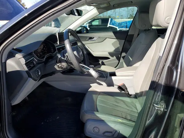 2017 AUDI A4 auction photo 7