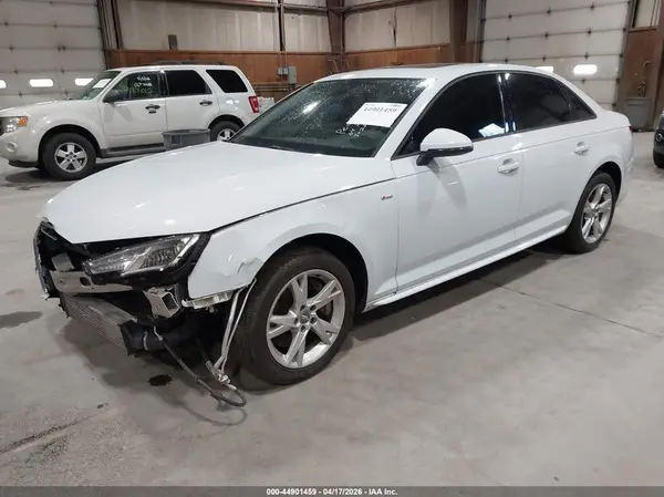 WAUDNAF43JA082740 2018 AUDI A4 - Image 2