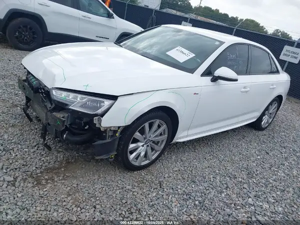 WAUDNAF43JA126588 2018 AUDI A4 - Image 2