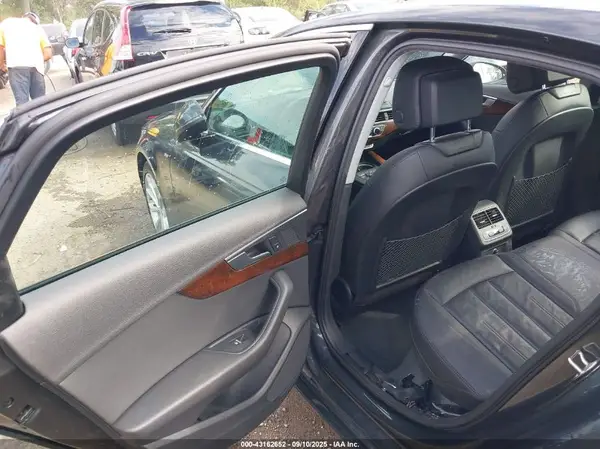 WAUDNAF43KA007036 2019 AUDI A4 - Image 8