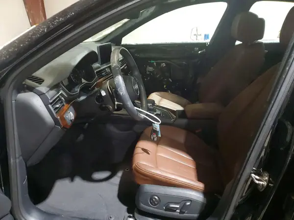 2019 AUDI A4 auction photo 7