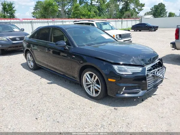 WAUDNAF46HN046785 2017 AUDI A4 - Image 1