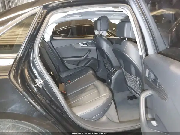 WAUDNAF47JA092056 2018 AUDI A4 - Image 8