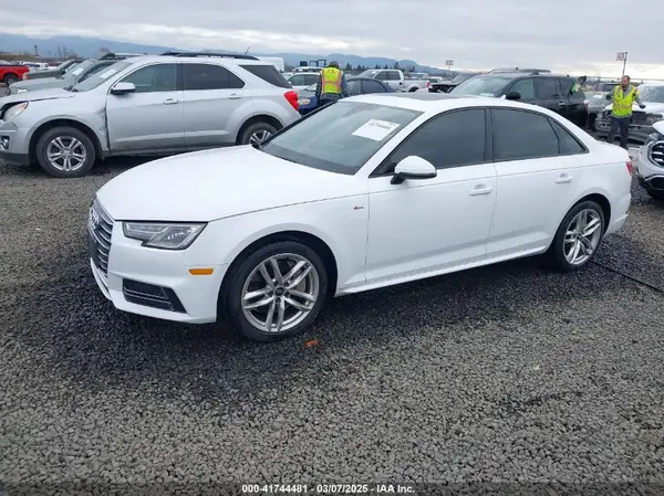 WAUDNAF48HN039739 2017 AUDI A4 - Image 2