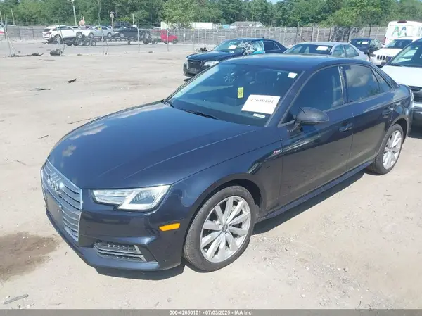 WAUDNAF48JA032464 2018 AUDI A4 - Image 2