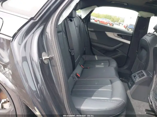 WAUDNAF49JA061939 2018 AUDI A4 - Image 8