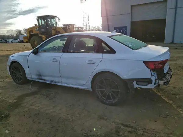 WAUDNAF49JA075288 2018 AUDI A4 - Image 2