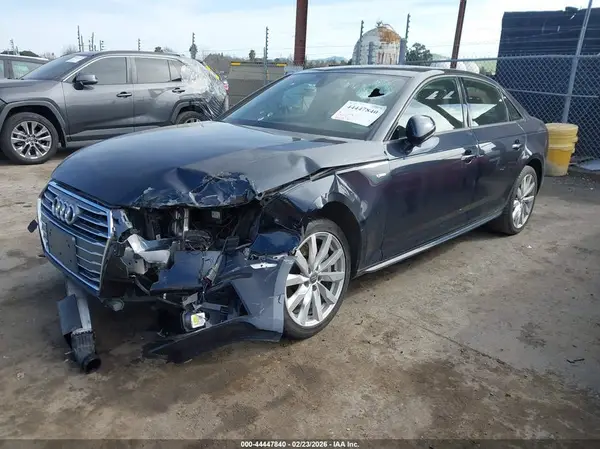 WAUDNAF4XJA119640 2018 AUDI A4 - Image 2
