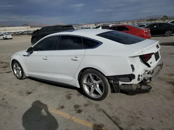 WAUDNCF50KA068526 2019 AUDI A5 - Image 2