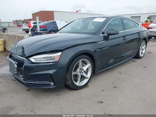WAUDNCF51JA009645 2018 AUDI A5 - Image 2