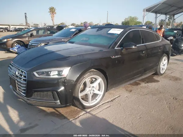 WAUDNCF51KA045112 2019 AUDI A5 - Image 2