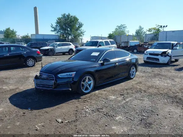 WAUDNCF52JA052746 2018 AUDI A5 - Image 2