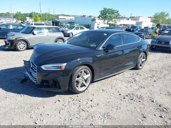 WAUDNCF52JA057221 2018 AUDI A5 - Image 2