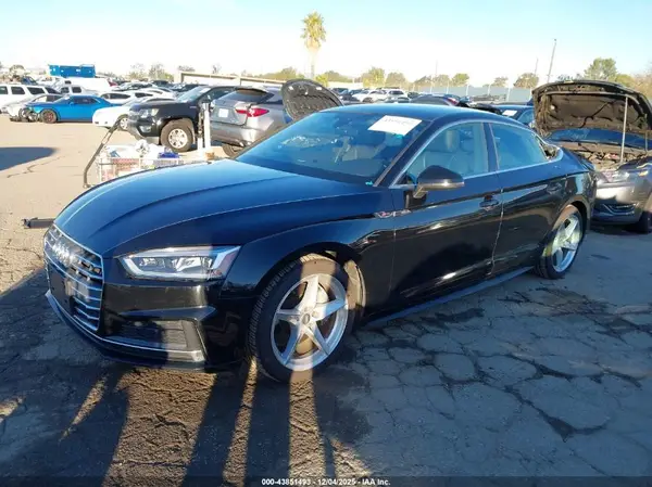WAUDNCF52KA076949 2019 AUDI A5 - Image 2