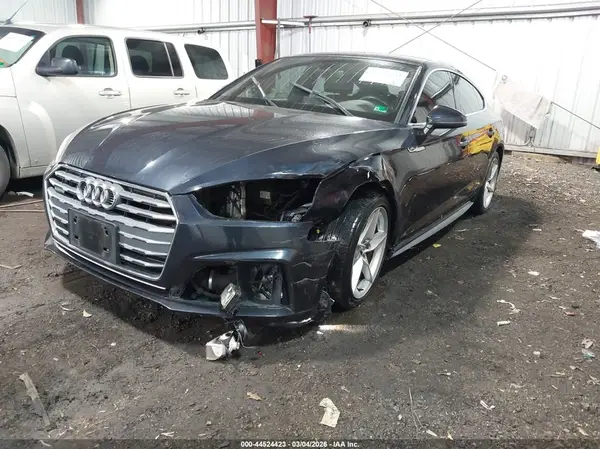 WAUDNCF54JA068074 2018 AUDI A5 - Image 2