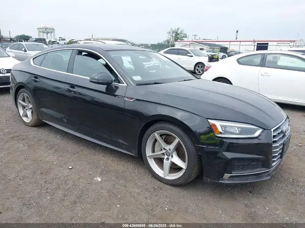 WAUDNCF55KA076475 2019 AUDI A5 - Image 1