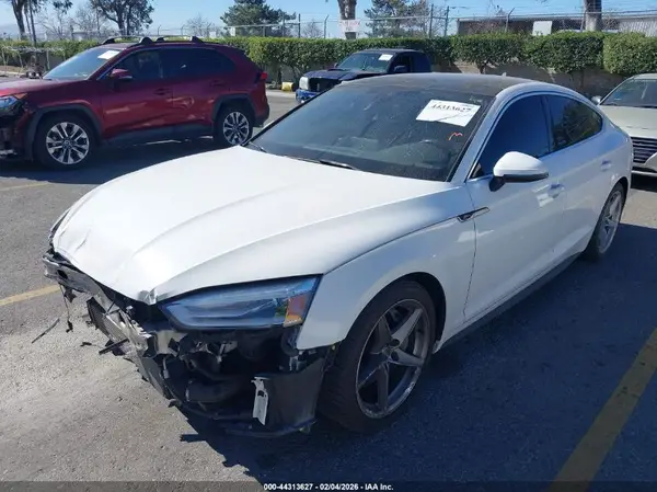 WAUDNCF58JA005009 2018 AUDI A5 - Image 2
