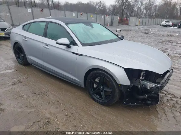 WAUDNCF5XJA106942 2018 AUDI A5 - Image 1