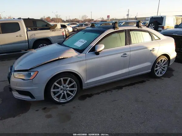 WAUE8GFF1G1067601 2016 AUDI A3 - Image 2