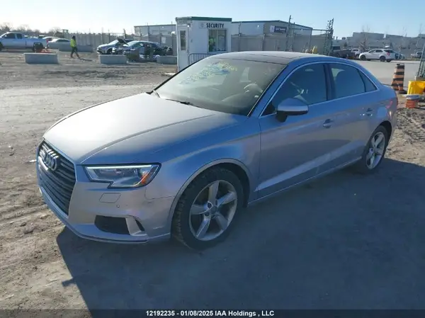 WAUE8GFF4J1067812 2018 AUDI A3 - Image 2