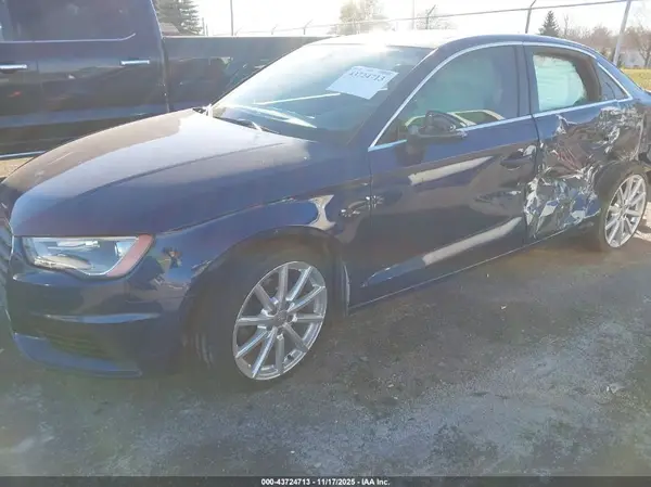 WAUE8GFF7G1008813 2016 AUDI A3 - Image 2