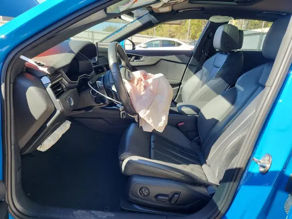 2021 AUDI A4 auction photo 7
