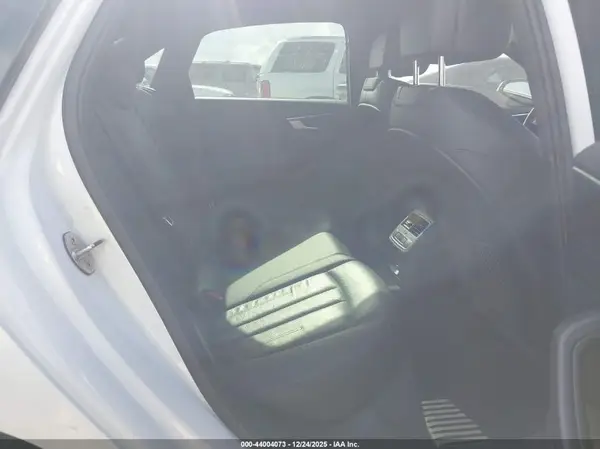 WAUENAF40HN011759 2017 AUDI A4 - Image 8