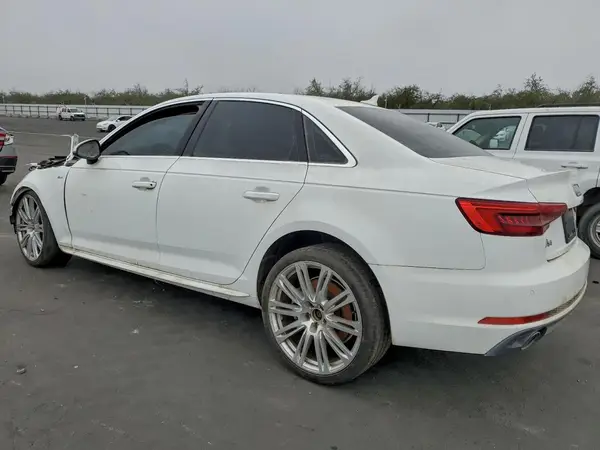 WAUENAF40HN069385 2017 AUDI A4 - Image 2