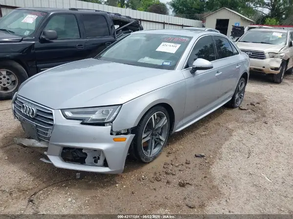 WAUENAF40JA110546 2018 AUDI A4 - Image 2
