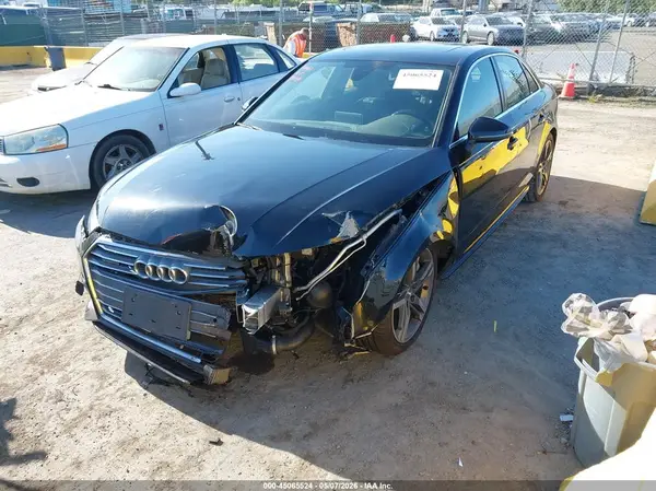 WAUENAF40JA169290 2018 AUDI A4 - Image 2