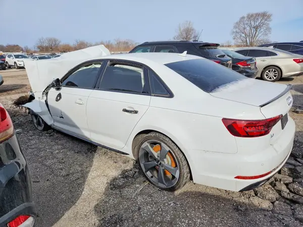 WAUENAF40JA225731 2018 AUDI A4 - Image 2