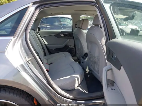 WAUENAF40JN010083 2018 AUDI A4 - Image 8