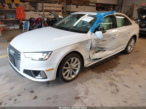 WAUENAF40KA118860 2019 AUDI A4 - Image 2