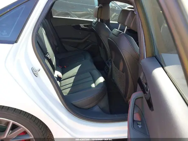 WAUENAF40KN016516 2019 AUDI A4 - Image 8