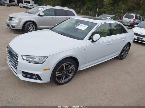 WAUENAF41HN036573 2017 AUDI A4 - Image 2