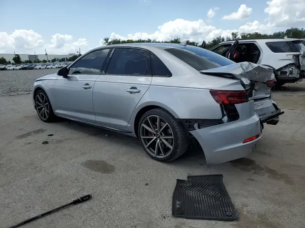 WAUENAF41JA045268 2018 AUDI A4 - Image 2