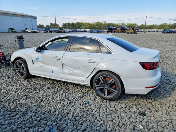 WAUENAF41JA053774 2018 AUDI A4 - Image 2