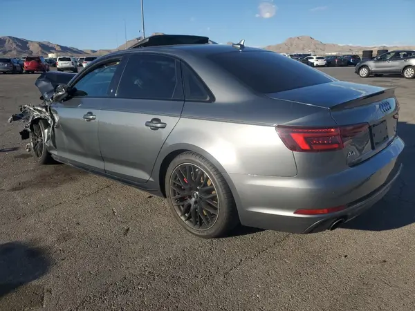 WAUENAF41JA055010 2018 AUDI A4 - Image 2
