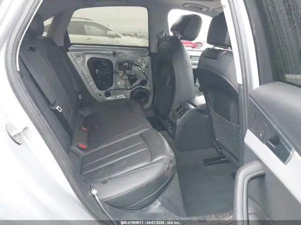 WAUENAF41JA109910 2018 AUDI A4 - Image 8