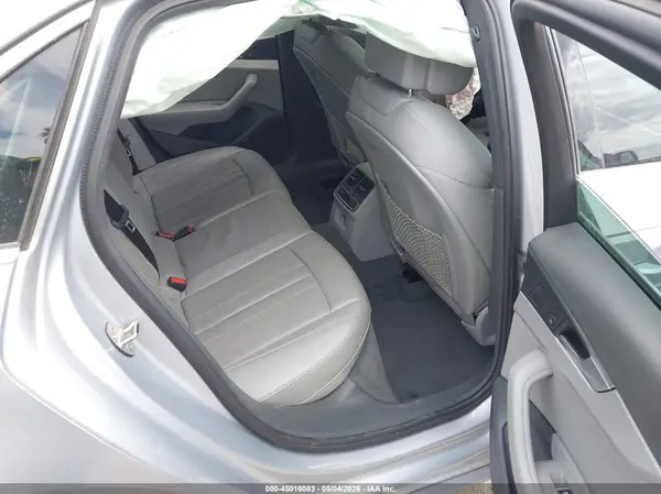 WAUENAF41JA133365 2018 AUDI A4 - Image 8