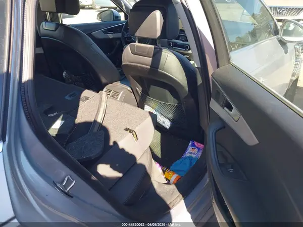 WAUENAF41JA180900 2018 AUDI A4 - Image 8