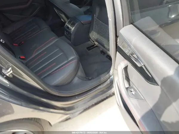 WAUENAF41KN016542 2019 AUDI A4 - Image 8
