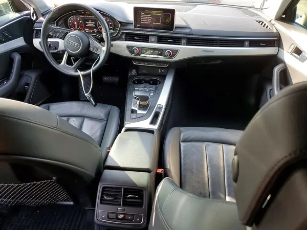 WAUENAF42HN006059 2017 AUDI A4 - Image 8