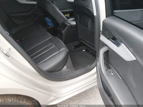 WAUENAF42HN070960 2017 AUDI A4 - Image 8